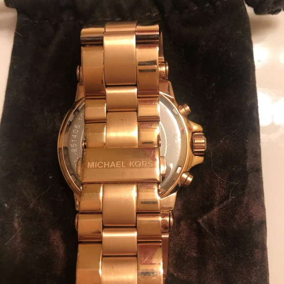 Authentic Michael Kors Rose Gold watch - Picture 2 of 3
